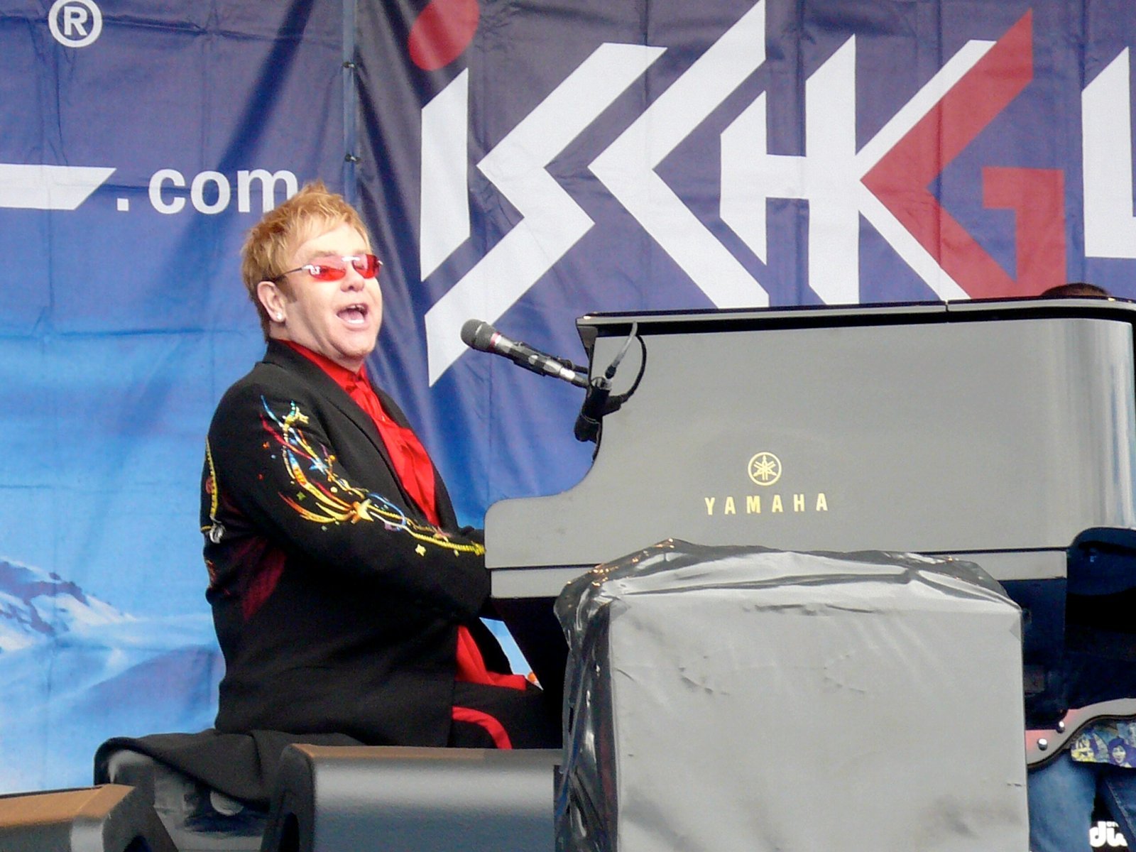 Tiny Dancer by Elton John (By Tomtom80 Thomas Waleczka, Public domain)