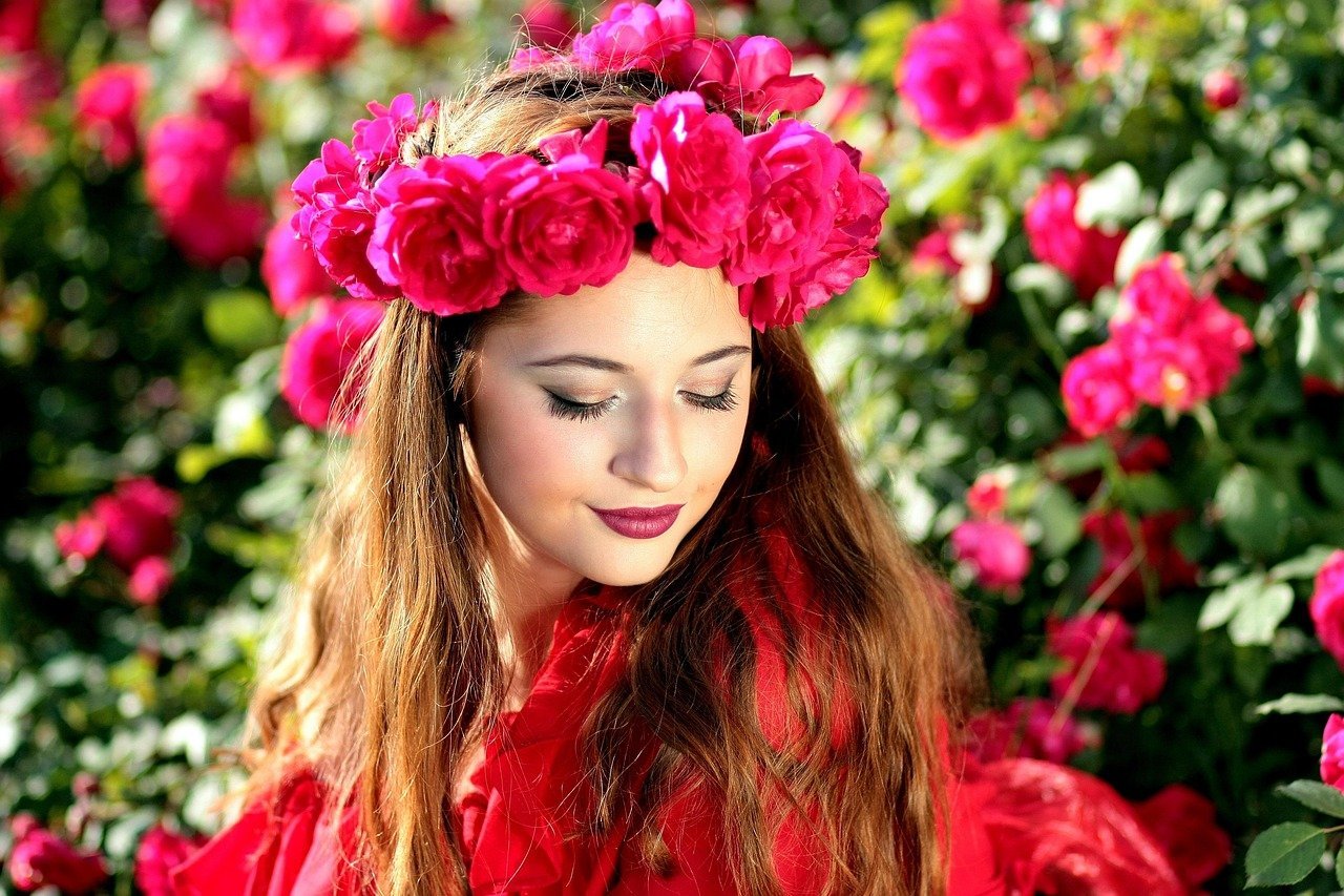 Floral Headbands (Image Credits: Pixabay)