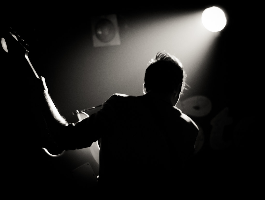 Man in Black (rayoplateado, Flickr, CC BY 2.0)