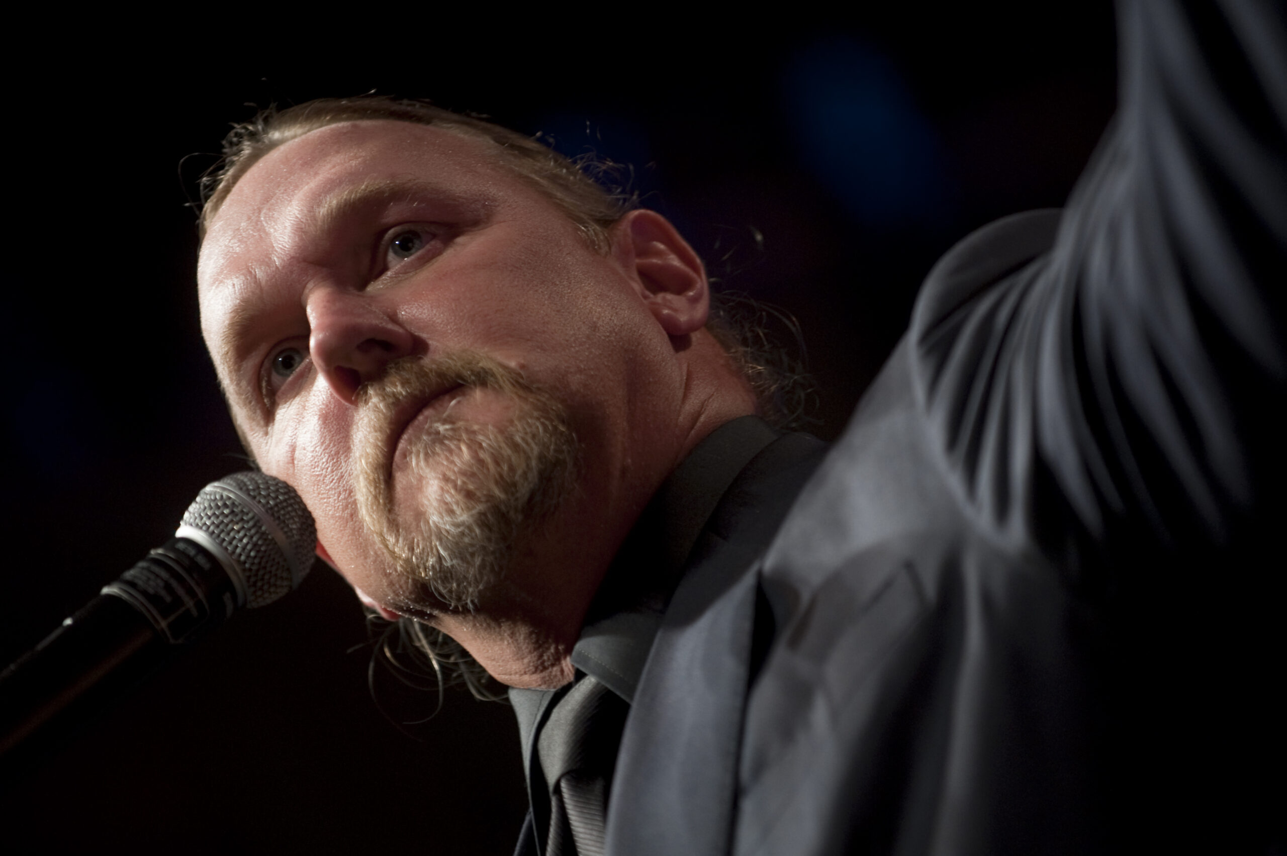 Sissy's Song by Alan Jackson (By Chad J. McNeeley, U.S. Navy, Public domain)