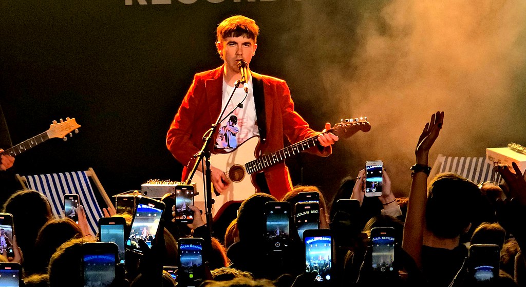 Jet by Paul McCartney (Drew de F Fawkes, Flickr, CC BY 2.0)