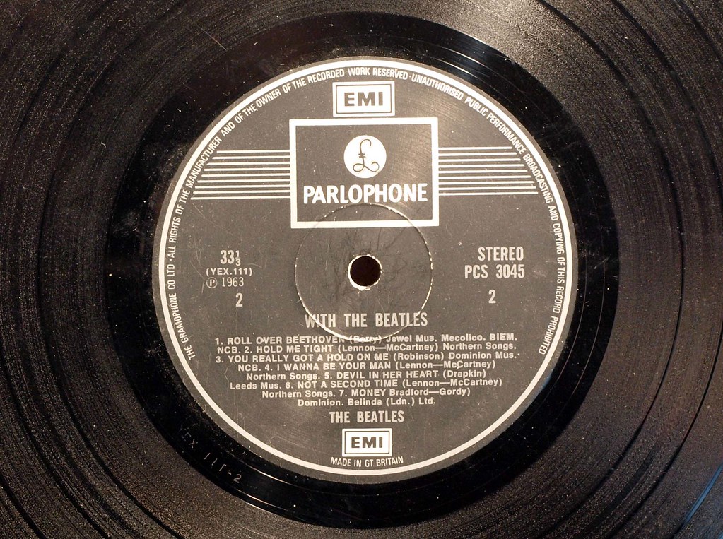 Revolution by the Beatles (badgreeb RECORDS - art -photos, Flickr, CC BY-SA 2.0)