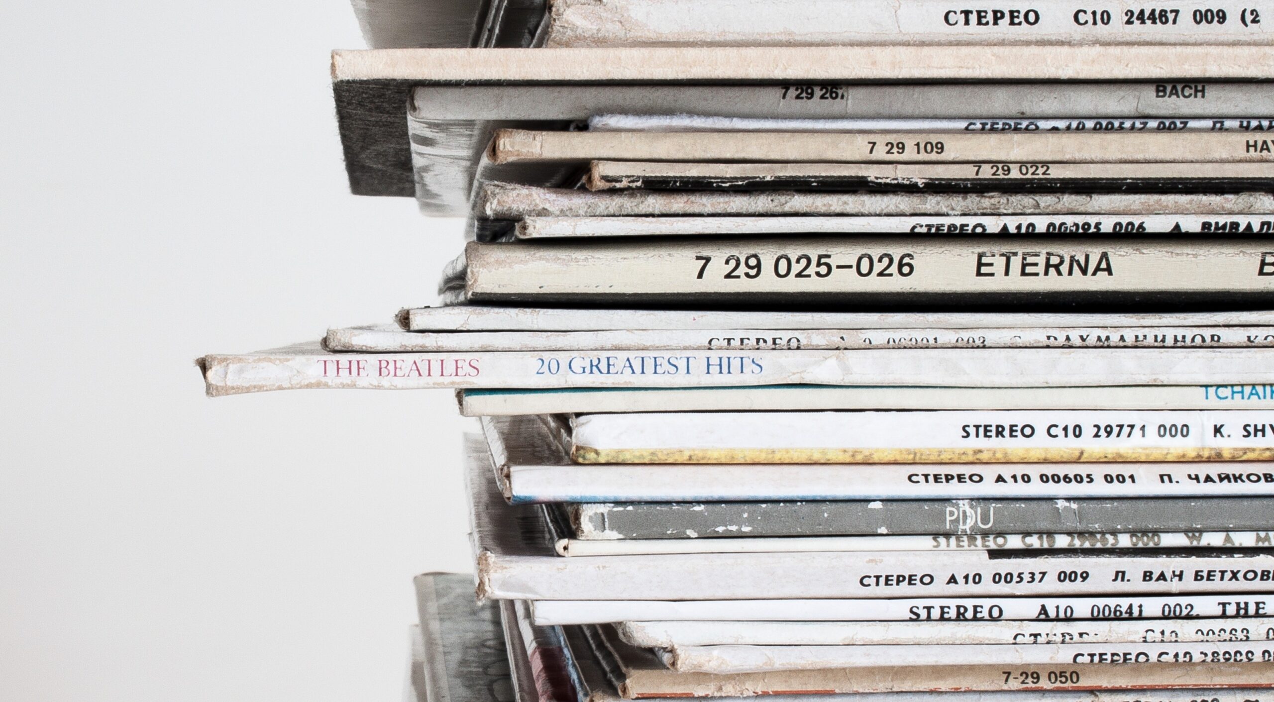 Record Sales and Commercial Reach (By Umberto Cofini umbe, CC0)